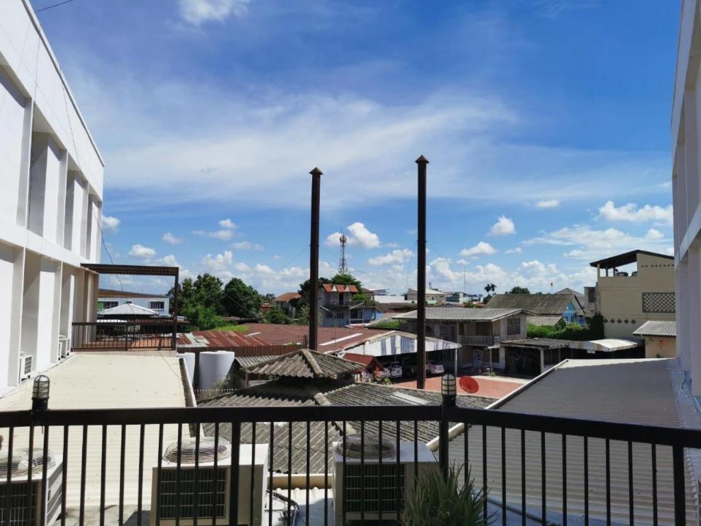 Supak Hotel Kalasin Exterior foto