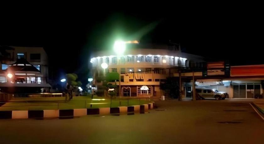 Supak Hotel Kalasin Exterior foto